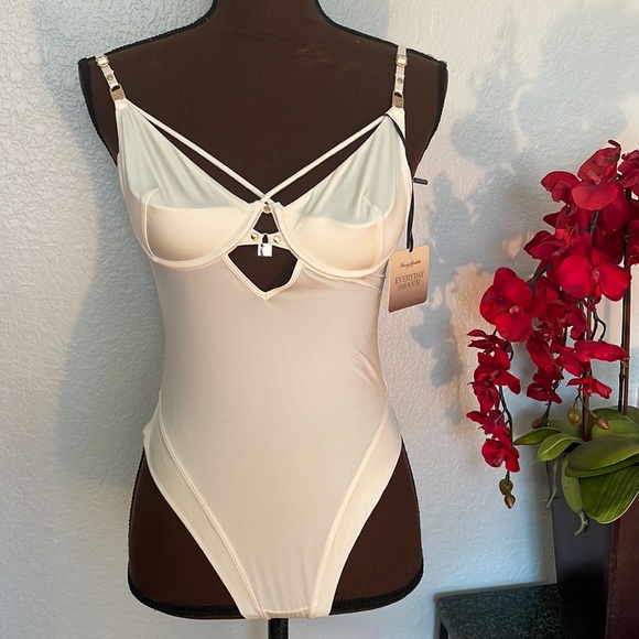 NWT Honey Birdette Everyday Smooth Cloud Dancer Cream Bodysuit